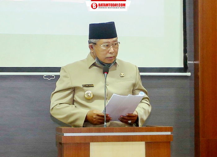 Bupati Kepulauan Anambas saat menyampaikan pemaparan LKPJ Tahun 2021